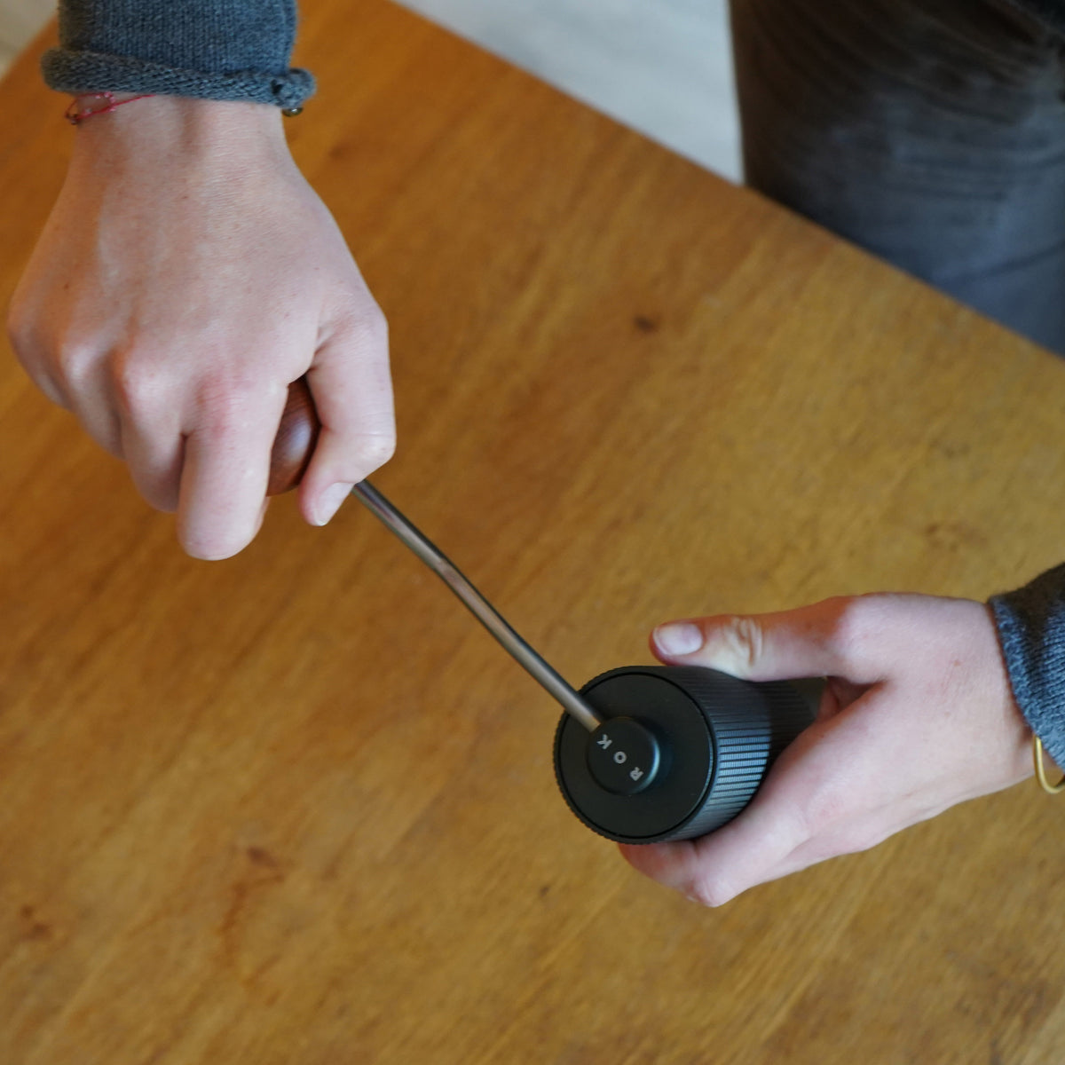 Hand grinder